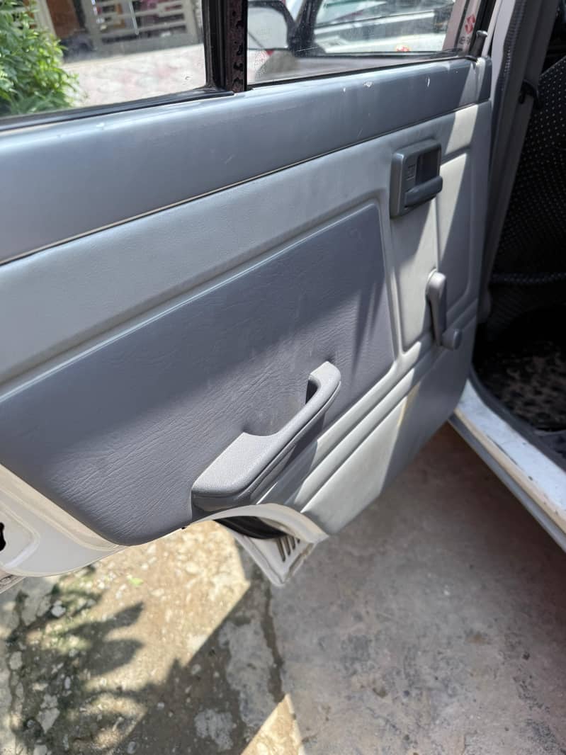 2018 model mehran vx  converted to vxr ac installed 1 piece touching 8
