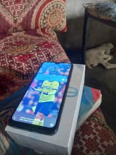 vivo y19 with box and charger  4/128