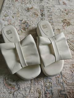 White Casual Platform Sandals Slipper ECS size 36-37