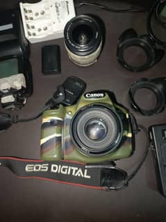 Canon 60d with professional photographer accessories