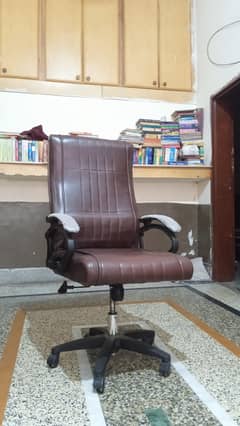 High-End Executive Chair | Like New | Market Price 20K+