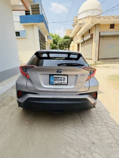 Toyota C-HR 1.8 Hybrid