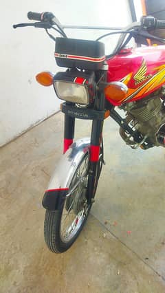 125 Motorcycle hai dimand 1LACK 60 HAZAR HAI 03135407671 CONTECT NUM