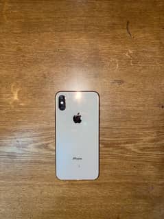 iphone Xs gold color water pack face id disabled