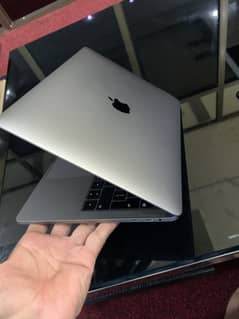 MacBook