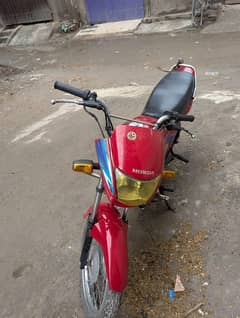 Honda pridor 100cc for sale 2017 model in good condition.