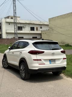 Hyundai tucson AWD ultimate