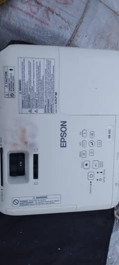 EPSON EB-SO4 FULL HD PROJECTOR FOR HOME &OFFICE