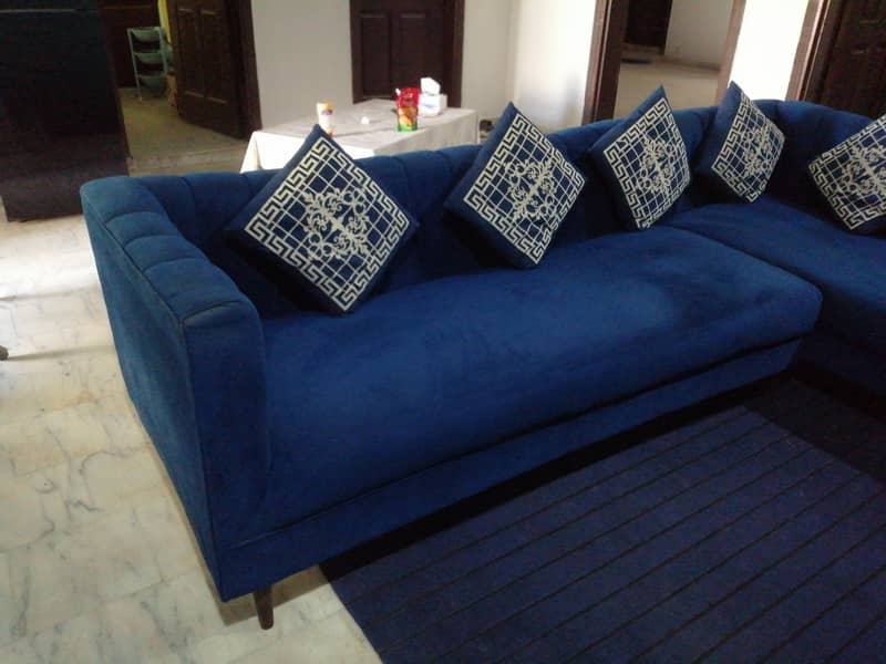 L shaped sofa with tables 1
