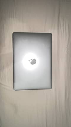 MacBook Pro 2015 | i7 | 16GB | 500GB SSD | Price Negotiable