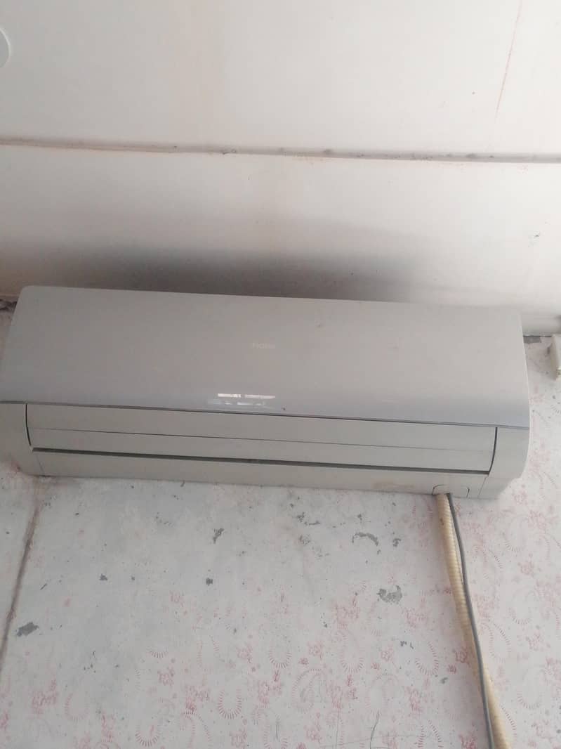 Haier split AC in good condition with outer in running condition 0