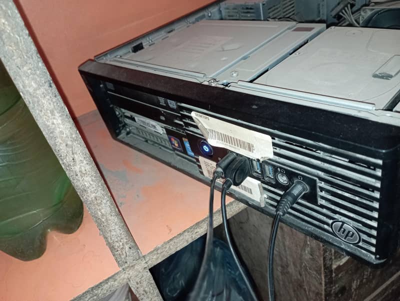 Computer i3 4th generation with led 4