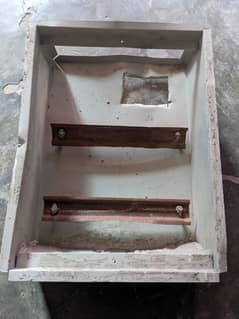 Small Dp_box and used bricks