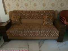 5 seater sofa set with wooden arms