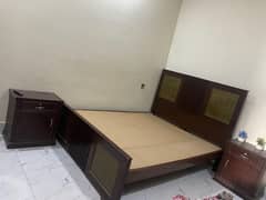 Bed with two side table Kikar ki Lakri ka furniture hai