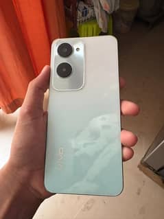 Vivo Y18 6gb ram 3months warranty box and charger condition 9/10