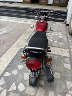 Honda cG125 2023