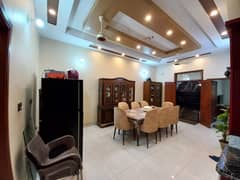House for sale 400 Gaz well maintained house in Gulshan block 5