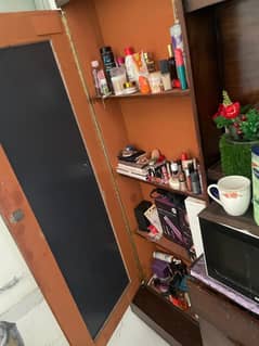dressing table