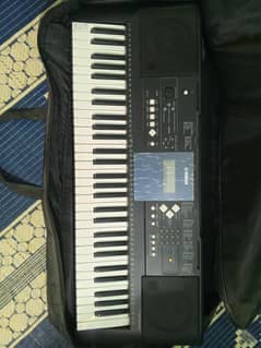 Yamaha PSR e333