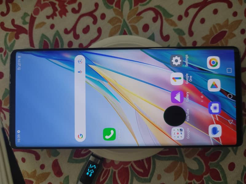LG Wing display 0