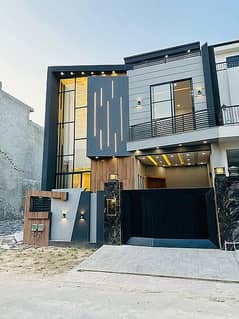 3 Years Installment Plan Luxury 5 Marla Brand New House In Bahria Town Lahore