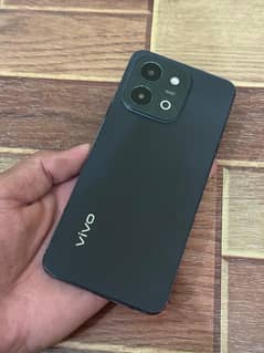 Vivo y28 with box