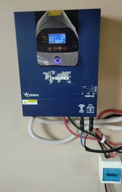 inverex Invertor 2.5 kw