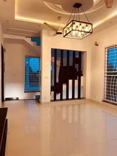 300 Yard Ground Portion Back Buit-Ul-Mukkram Masjid 2 Bed Drawing Lounge Kitchen Neat And Clean