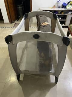 Graco baby cot with mattress