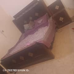 Bed set with spring mattress