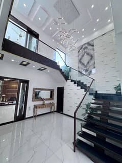 1 KANAL WELL DESIGN HOUSE FOR SALE IN DHA PHASE 7