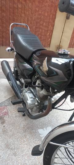 HONDA 125 one hand use bike