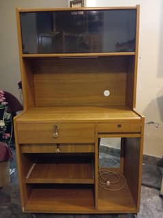 computer table good condition