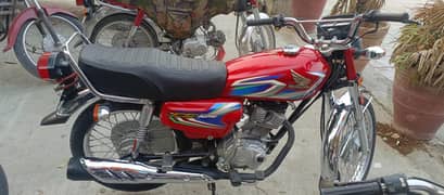 HONDA 125 2022 MODEL LOW MILLEAGE ISLAMABAD NUMBER
