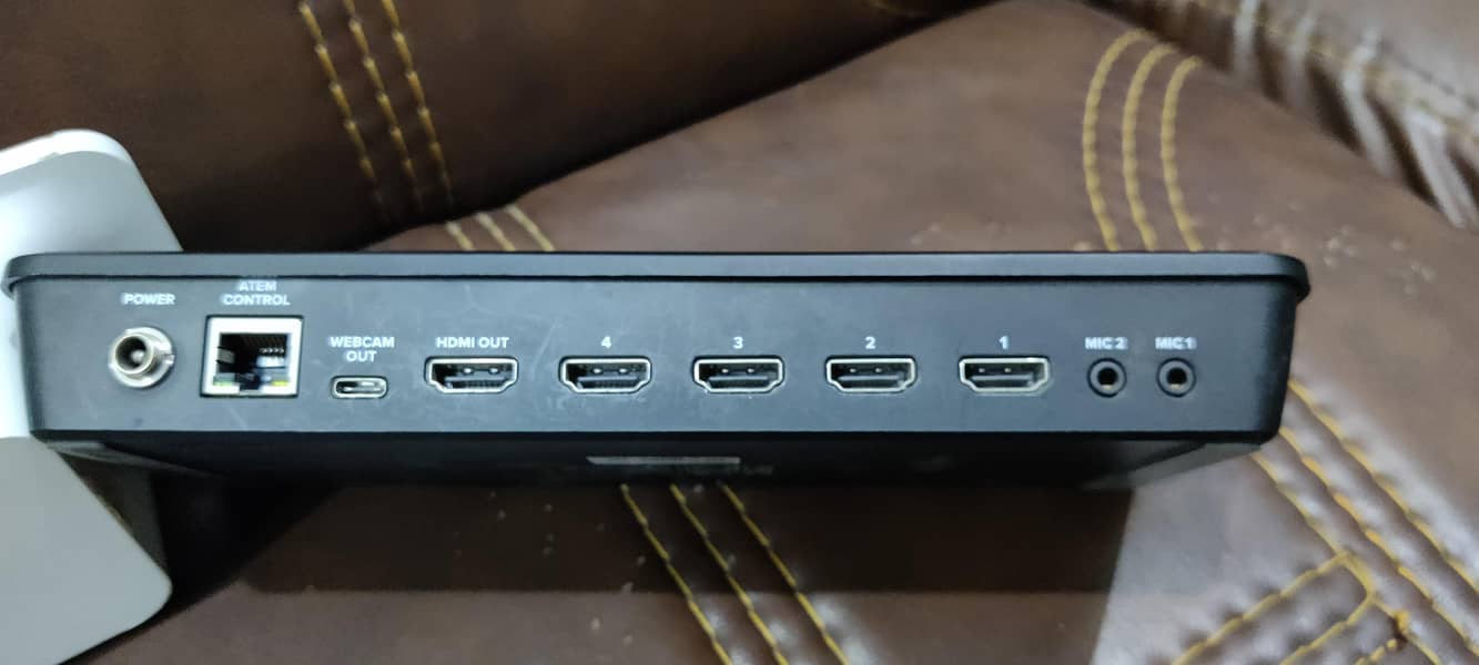 ATEM Mini – Live Game Streamer with 4 HDMI Capture Inputs 4