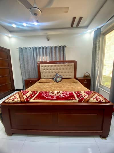 bed and side tables