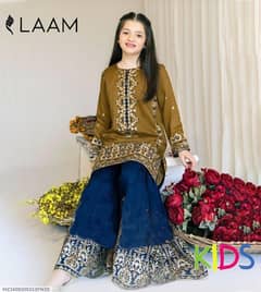3pcs girls lawn embroiderd unstitched suit