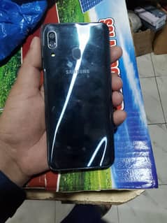 Samsung Galaxy A30