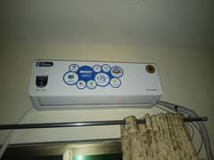 1 ton AC Orient excellent condition for sale.