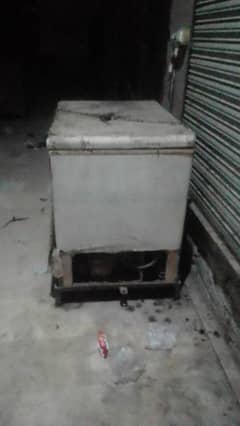 Mini D freezer one door in Good Use condition