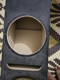 speaker and woofer box new condition available 4 speaker sape
