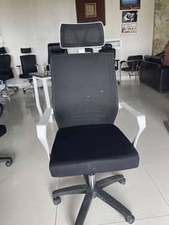 Brand new executive chair with headrest 1 year warra