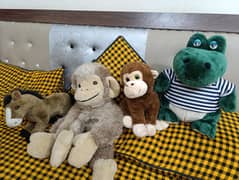 4 Teddy bears