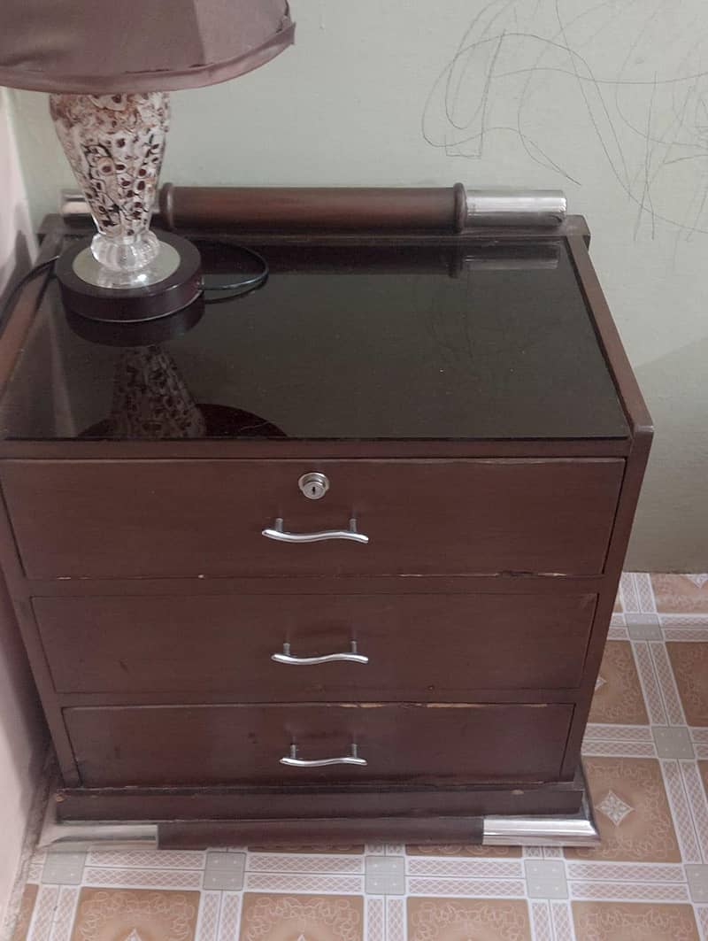 One Big Bed And two Side tables And One mirror Table and one table and 15