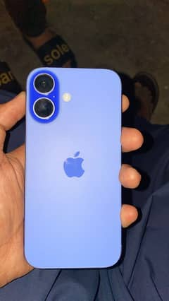 Apple iPhone 16