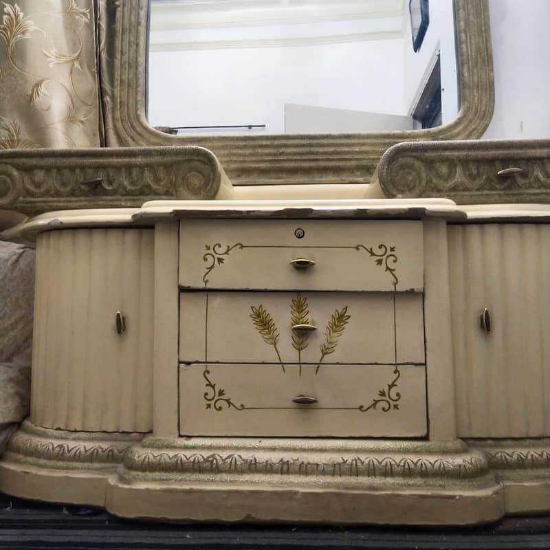 urgent sale bridal wooden furniture 3pc set 6