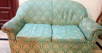 2(2) seaters sofas