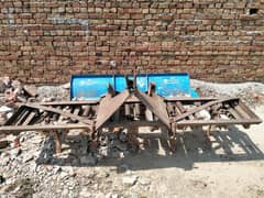 Hall aur Front Blade