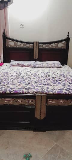 wooden bed set